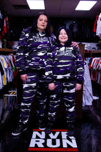 Load image into Gallery viewer, Women's Purple Camo Wasi
